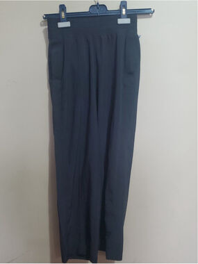 Lululemon Wanderer Crop Black Pants Size 2